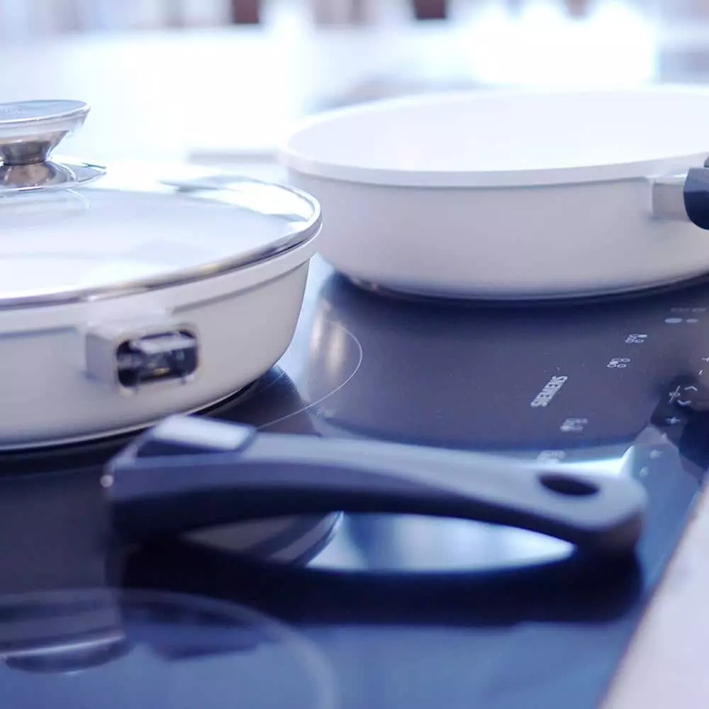 Vario Click Pearl 1.25 qt. Cast Aluminum Ceramic Nonstick Sauce Pot in White with Glass Lid by Berndes 4 Vario Click Pearl 1.25 qt. Cast Aluminum Ceramic Nonstick Sauce Pot in White with Glass Lid by Berndes - Image 2