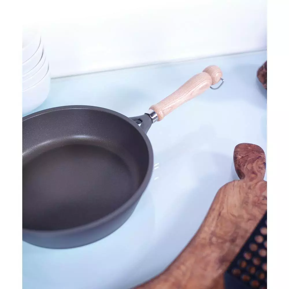 Tradition 4.25 qt. Cast Aluminum Nonstick Saute Pan in Gray with Glass Lid by Berndes 5 Tradition 4.25 qt. Cast Aluminum Nonstick Saute Pan in Gray with Glass Lid by Berndes - Image 3