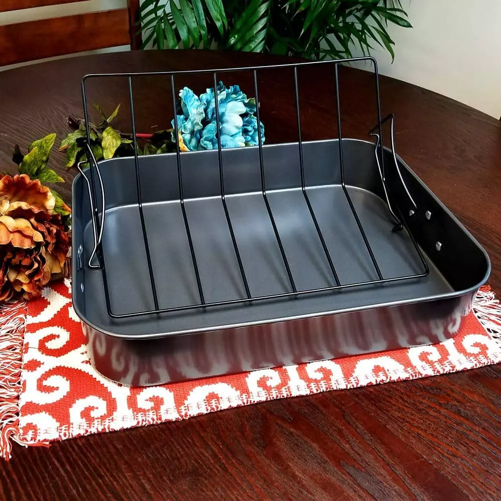 Top Roast Roaster with Metal Rack by Gibson Home 5 Top Roast Roaster with Metal Rack by Gibson Home - Image 3