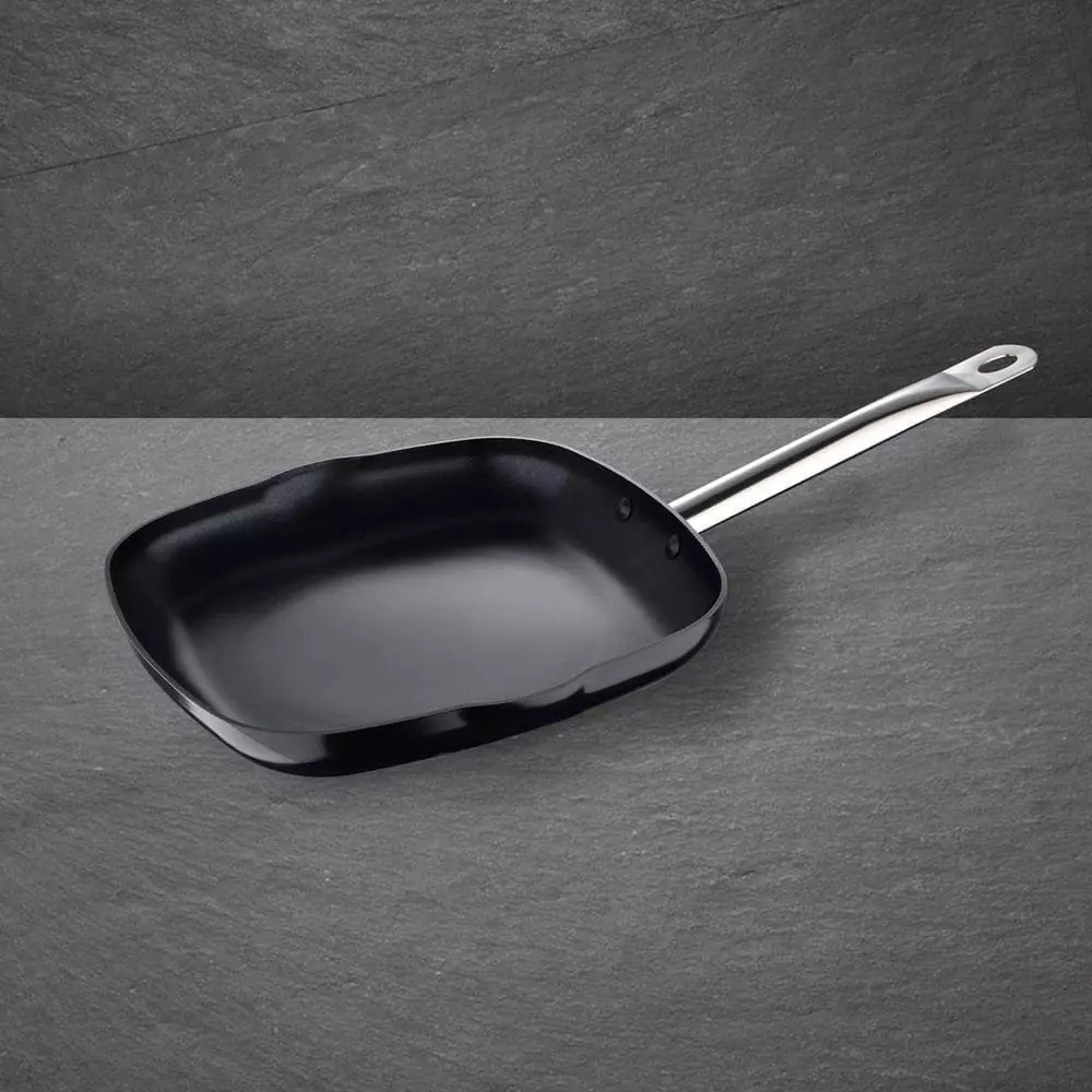 11 in. Aluminum Nonstick Grill Pan in Black by BERGNER 8 11 in. Aluminum Nonstick Grill Pan in Black by BERGNER - Image 6