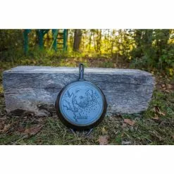 Wildlife Series 12 in. Cast Iron Bear Skillet by Lodge 8 Wildlife Series 12 in. Cast Iron Bear Skillet by Lodge -Cookware Sales Shop black lodge skillets l10skwlbr 40 1000