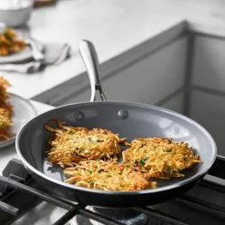 Swift 10 in. Ceramic Nonstick Frypan by GreenPan -Cookware Sales Shop black skillets cc005223 001 4f 1000