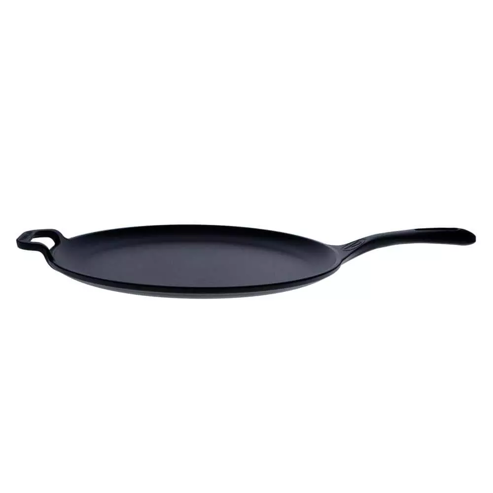 12 in. Black Cast Iron Comal Skillet with Long Handle and Helper Handle, Seasoned by Victoria 5 12 in. Black Cast Iron Comal Skillet with Long Handle and Helper Handle, Seasoned by Victoria - Image 3