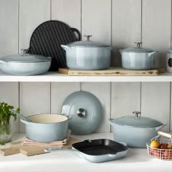 Heritage Pavilion 5.5 qt. Round Cast Iron Casserole Dish in Blue with Lid by Denby -Cookware Sales Shop blue denby dutch ovens cip 590 4f 1000