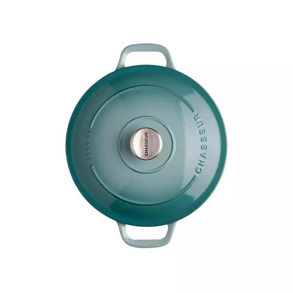 Chasseur 5.3 qt. Blue French Enameled Cast Iron Oval Dutch Oven by French Home 4 Chasseur 5.3 qt. Blue French Enameled Cast Iron Oval Dutch Oven by French Home - Image 2