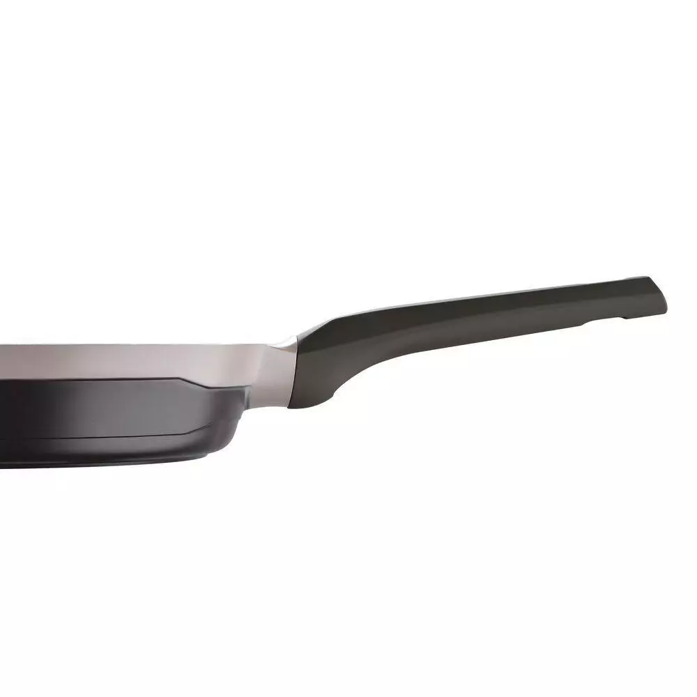 2-Piece Gastro Titanium Durable Cast Aluminum Fry Pan Set by MasterPRO 9 2-Piece Gastro Titanium Durable Cast Aluminum Fry Pan Set by MasterPRO - Image 7