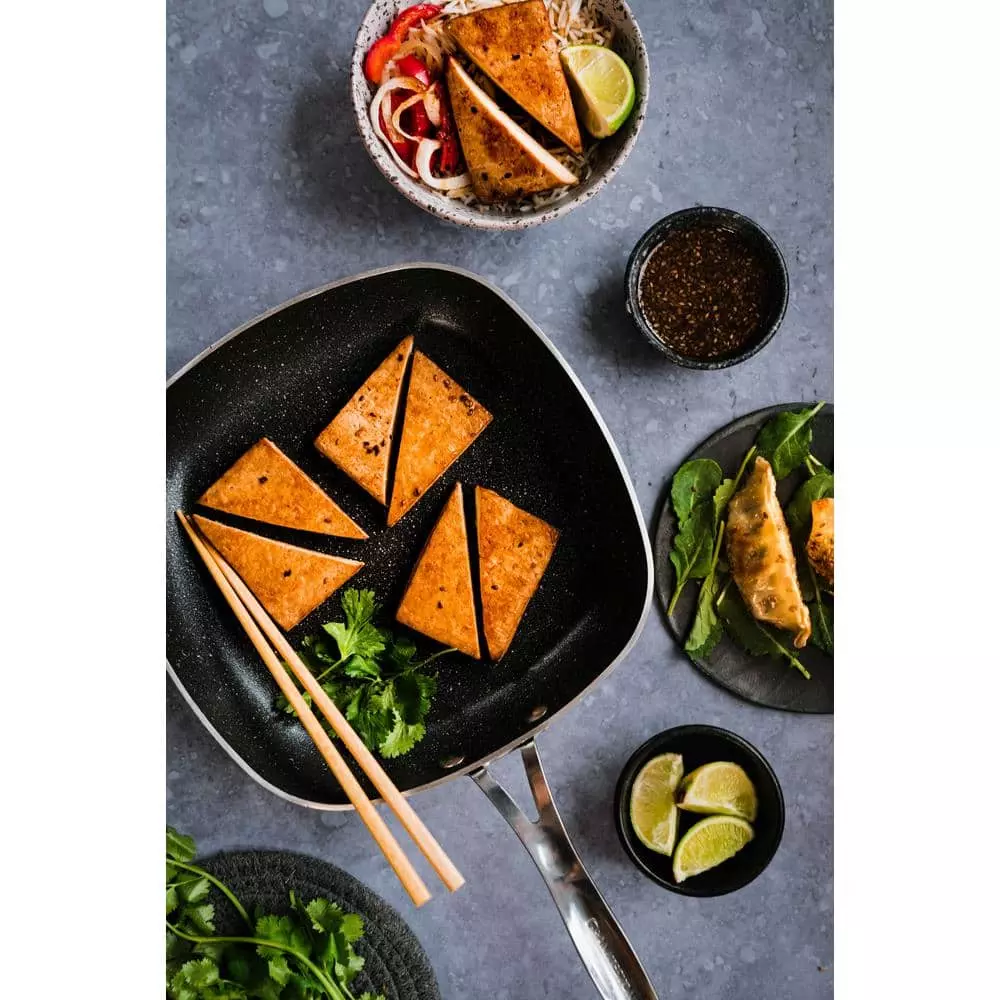 9.5 in. Aluminum Ultra-Durable Non-Stick Diamond Infused Square Fry Pan by GRANITESTONE 6 9.5 in. Aluminum Ultra-Durable Non-Stick Diamond Infused Square Fry Pan by GRANITESTONE - Image 4