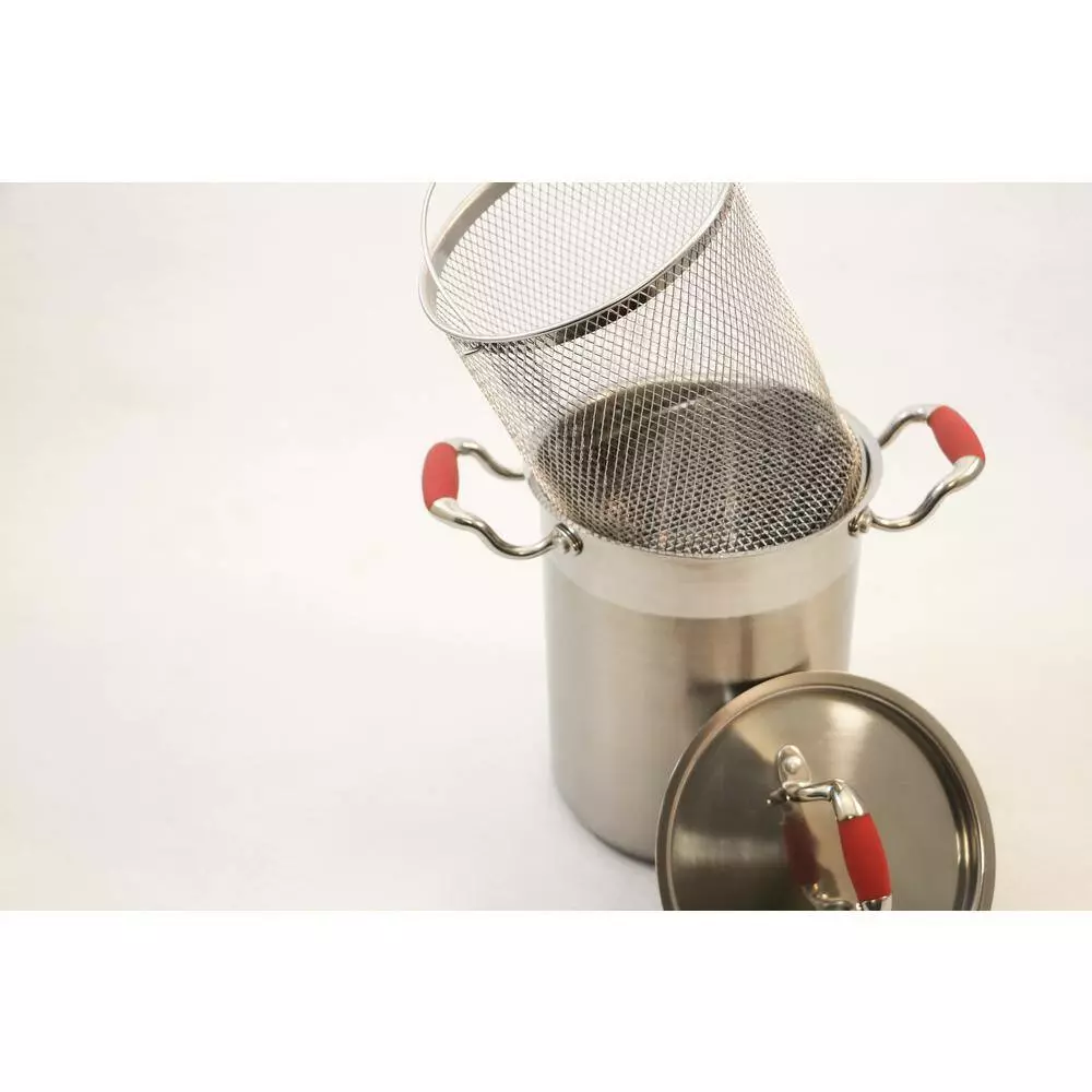 4.25 Qt. Professional Stainless Steel Vegetable Cooker with Wire Basket and Lid by ExcelSteel 7 4.25 Qt. Professional Stainless Steel Vegetable Cooker with Wire Basket and Lid by ExcelSteel - Image 5