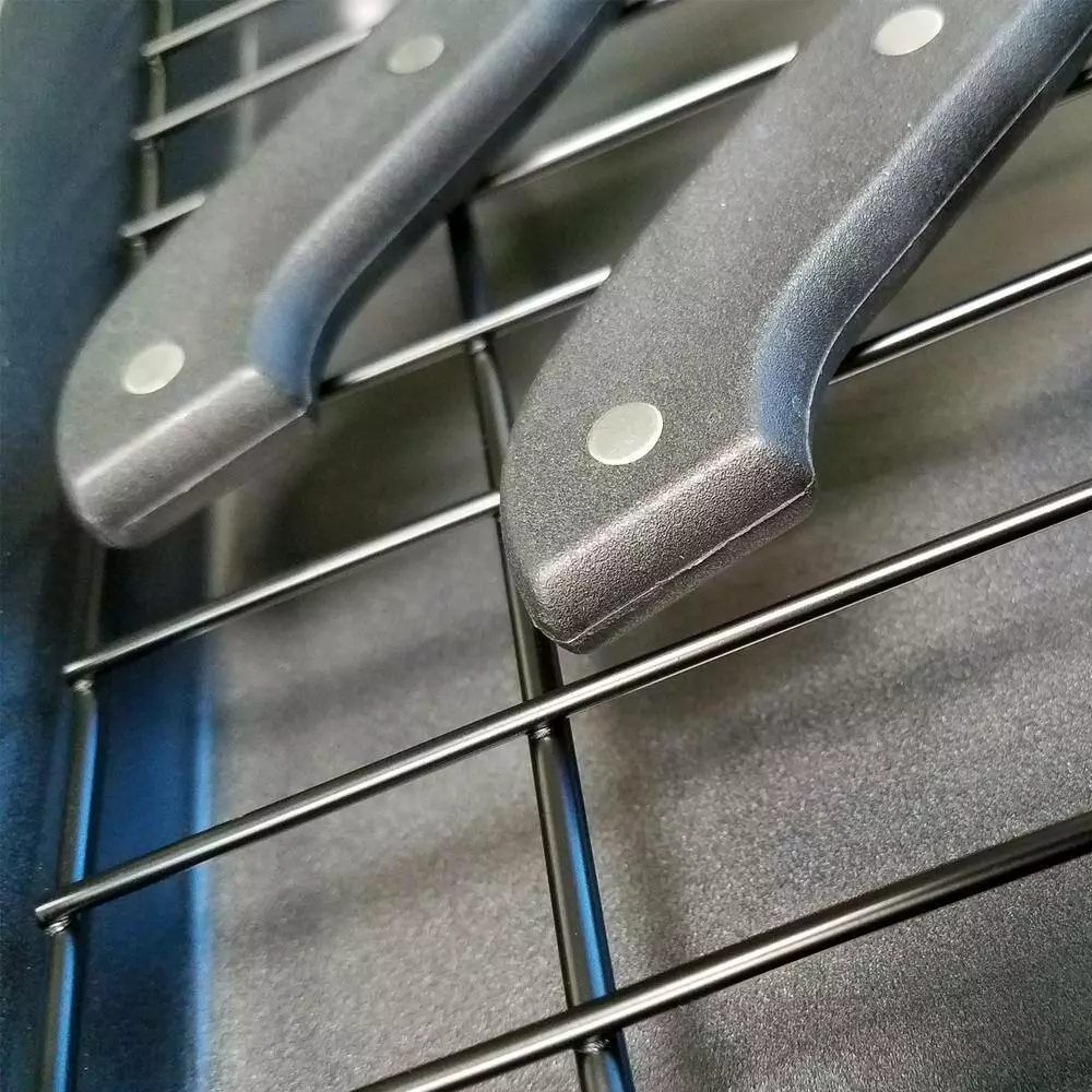 Reilly 4-Piece Non-Stick Carbon Steel Roaster Set by Gibson Home 4 Reilly 4-Piece Non-Stick Carbon Steel Roaster Set by Gibson Home - Image 2