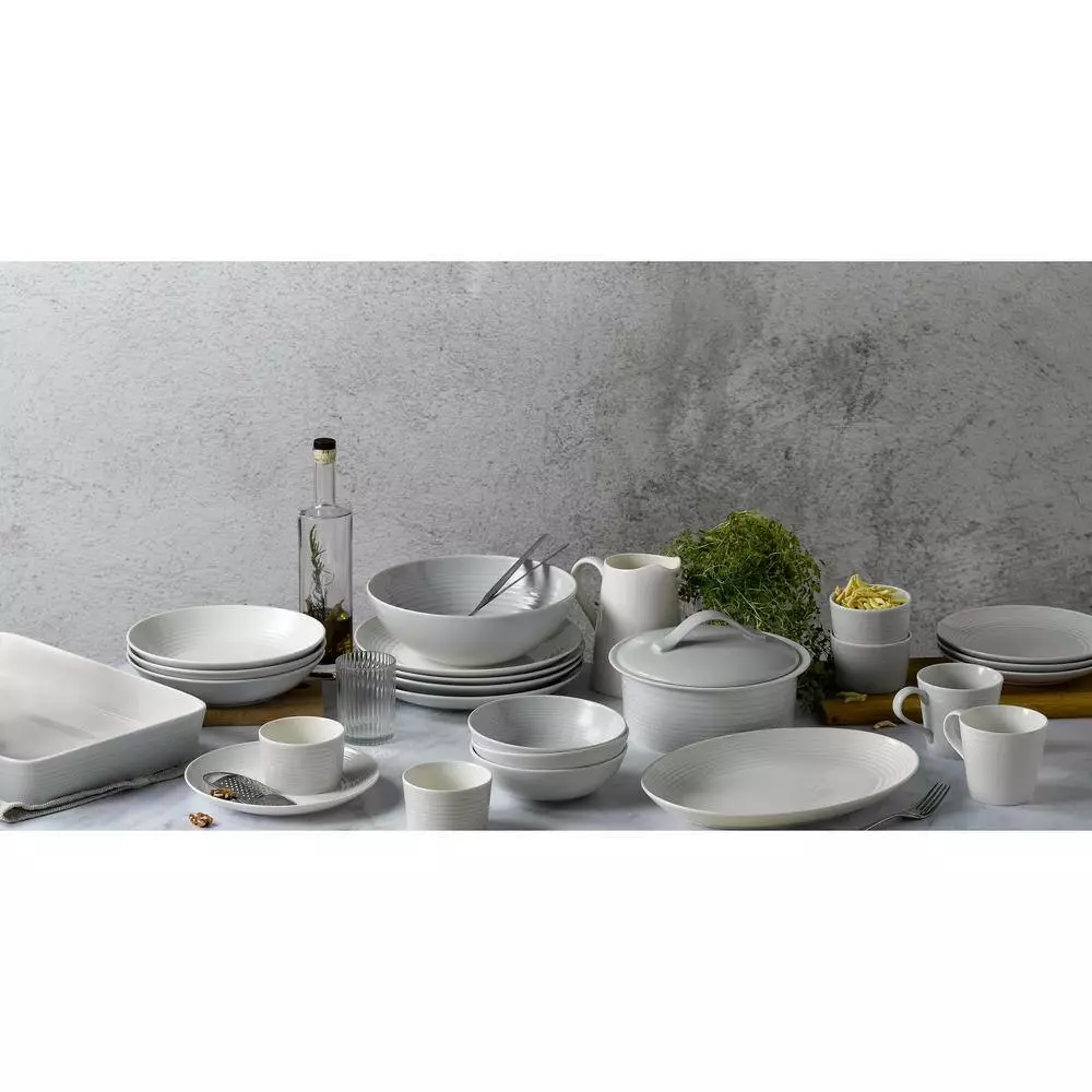 Gordon Ramsay Maze 2.5 qt. Light Grey Stoneware Rectangular Roasting Pan by Royal Doulton Exclusively for Gordon Ramsay 5 Gordon Ramsay Maze 2.5 qt. Light Grey Stoneware Rectangular Roasting Pan by Royal Doulton Exclusively for Gordon Ramsay - Image 3