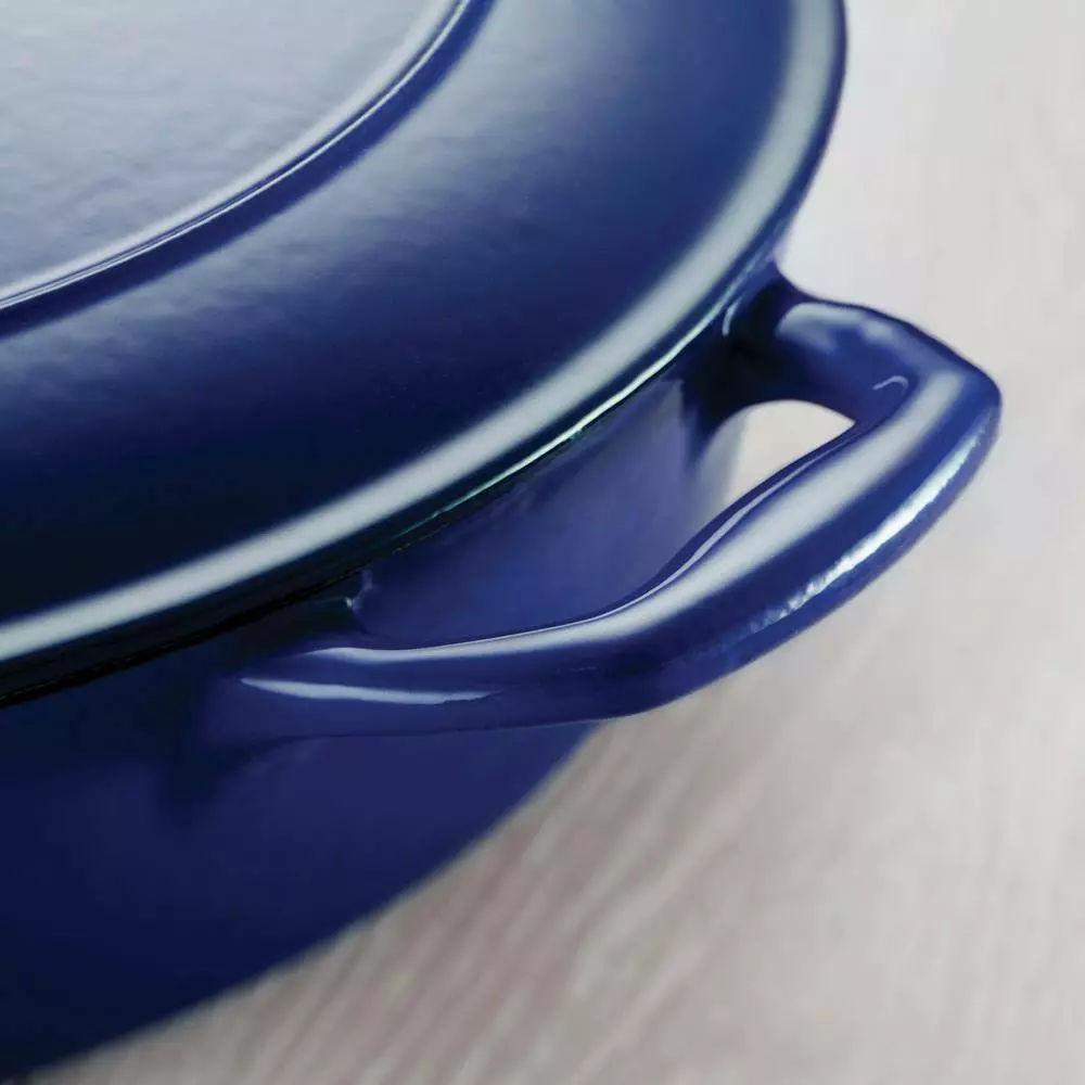 Gourmet 10 in. Enameled Cast Iron Skillet in Gradated Cobalt with Lid by Tramontina 7 Gourmet 10 in. Enameled Cast Iron Skillet in Gradated Cobalt with Lid by Tramontina - Image 5