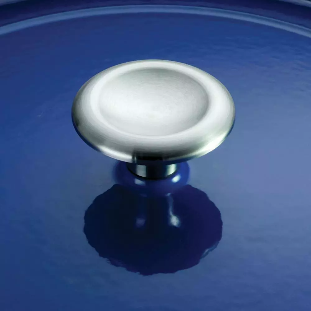 Gourmet 10 in. Enameled Cast Iron Skillet in Gradated Cobalt with Lid by Tramontina 8 Gourmet 10 in. Enameled Cast Iron Skillet in Gradated Cobalt with Lid by Tramontina - Image 6