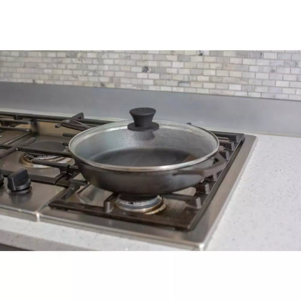 12 in. Glass Lid for Cast Iron Skillet by Lodge 4 12 in. Glass Lid for Cast Iron Skillet by Lodge - Image 3
