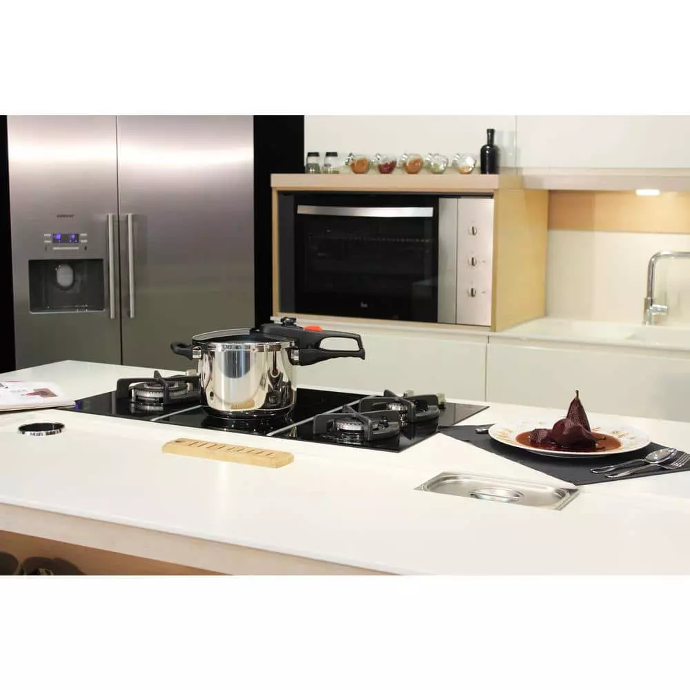 Practika Plus 8 Qt. Stainless Steel Stovetop Pressure Cookers by Magefesa 4 Practika Plus 8 Qt. Stainless Steel Stovetop Pressure Cookers by Magefesa - Image 3