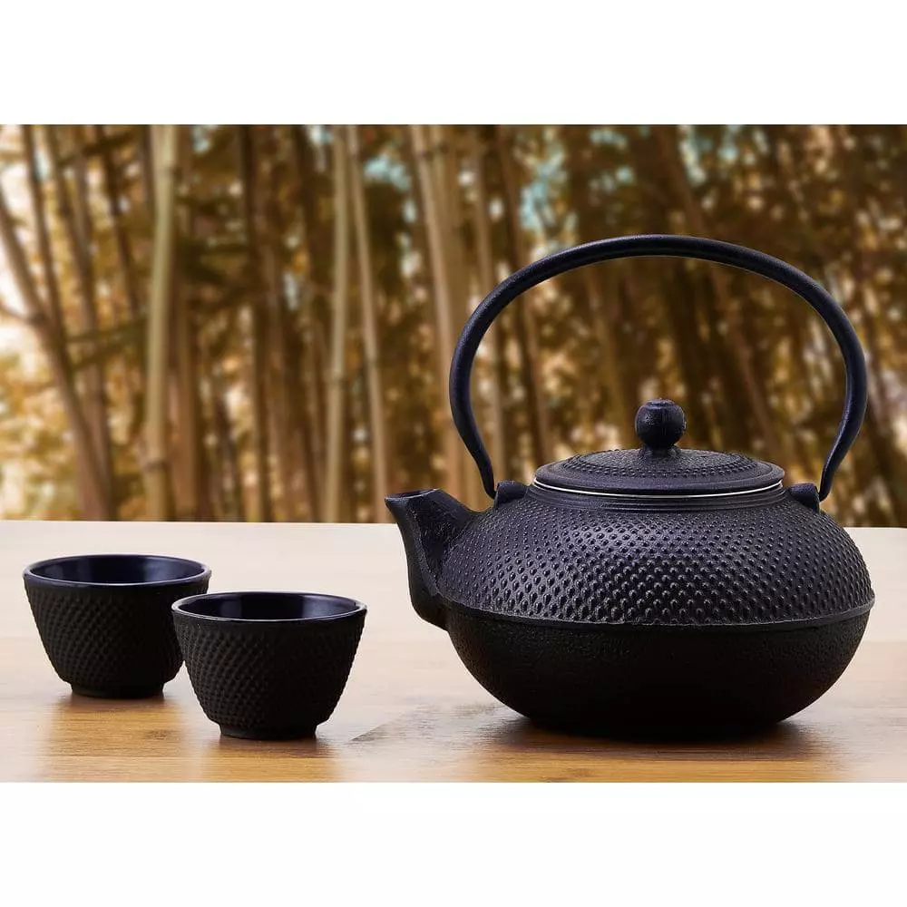 52 oz. Matte Black Cast Iron Saga Teapot by Old Dutch 4 52 oz. Matte Black Cast Iron Saga Teapot by Old Dutch - Image 2