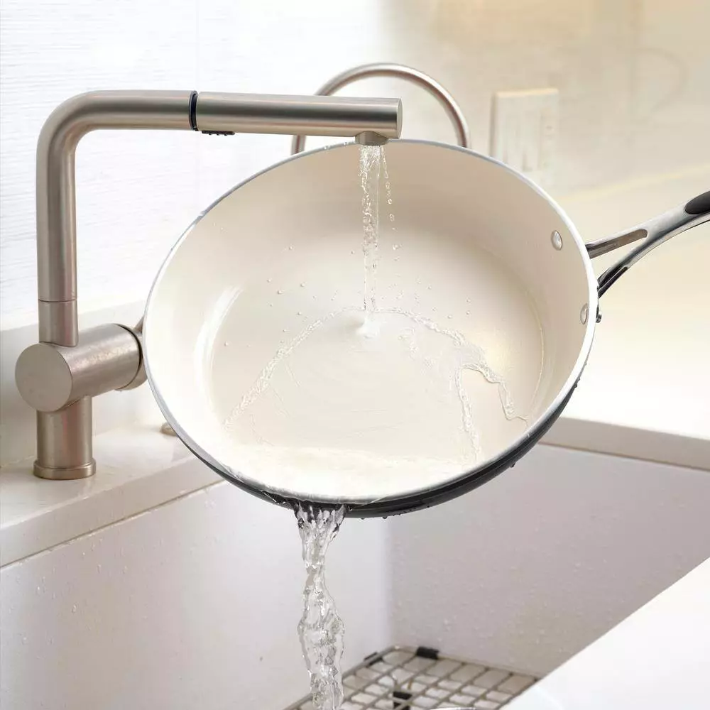 Gourmet Ceramica Deluxe 12 in. Aluminum Ceramic Nonstick Frying Pan in Metallic Black by Tramontina 9 Gourmet Ceramica Deluxe 12 in. Aluminum Ceramic Nonstick Frying Pan in Metallic Black by Tramontina - Image 7