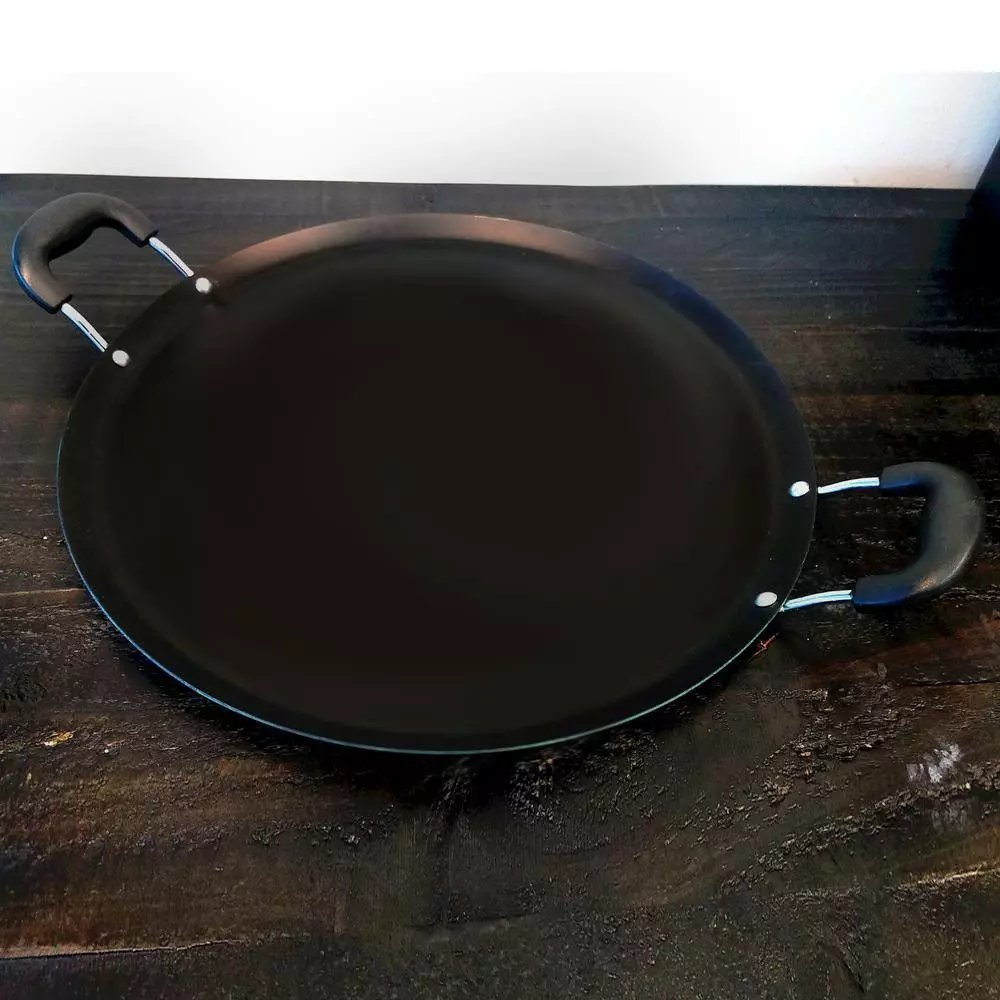 Zadora 14 in. Carbon Steel Comal Pan by Oster Cocina 6 Zadora 14 in. Carbon Steel Comal Pan by Oster Cocina - Image 4