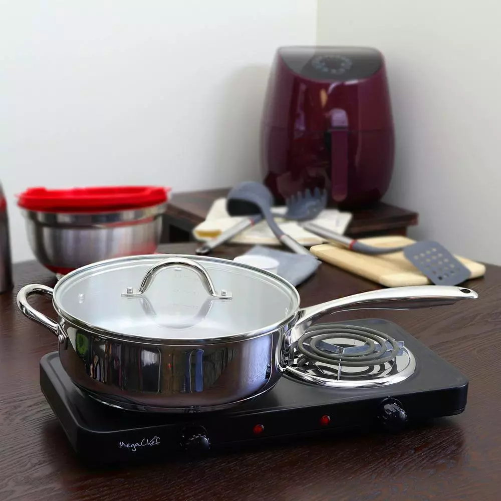 Saunders 4.2 Qt. Saute Pan with Lid by Oster Cuisine 7 Saunders 4.2 Qt. Saute Pan with Lid by Oster Cuisine - Image 5