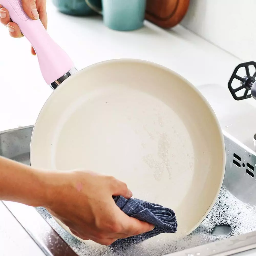 Rio Healthy Ceramic Nonstick 16 Piece Cookware Pots and Pans Set in Pink by GreenPan 7 Rio Healthy Ceramic Nonstick 16 Piece Cookware Pots and Pans Set in Pink by GreenPan - Image 5