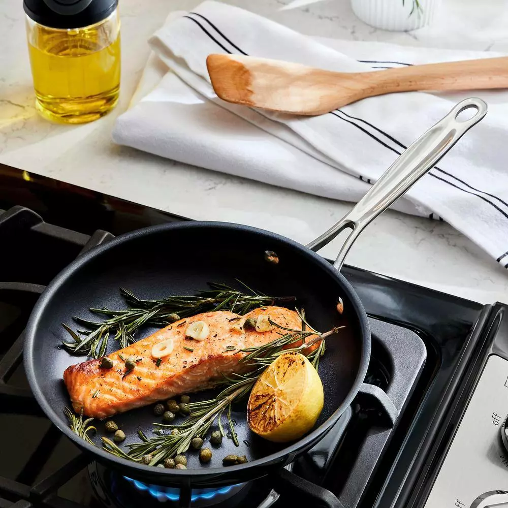 Chef's Classic 8 in. Stainless Steel Nonstick Skillet by Cuisinart 4 Chef's Classic 8 in. Stainless Steel Nonstick Skillet by Cuisinart - Image 2