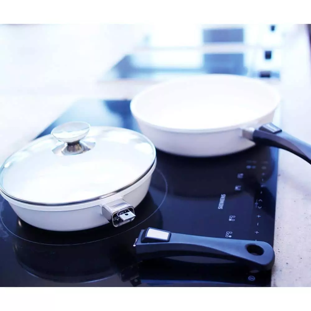 Vario Click Pearl 4 qt. Cast Aluminum Ceramic Nonstick Saute Pan in White with Glass Lid by Berndes 4 Vario Click Pearl 4 qt. Cast Aluminum Ceramic Nonstick Saute Pan in White with Glass Lid by Berndes - Image 2